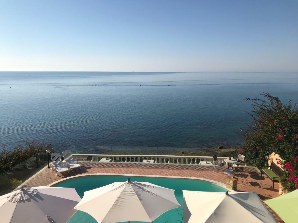Casa Elvira Bed & Breakfast Isola Di Capo Rizzuto Екстериор снимка